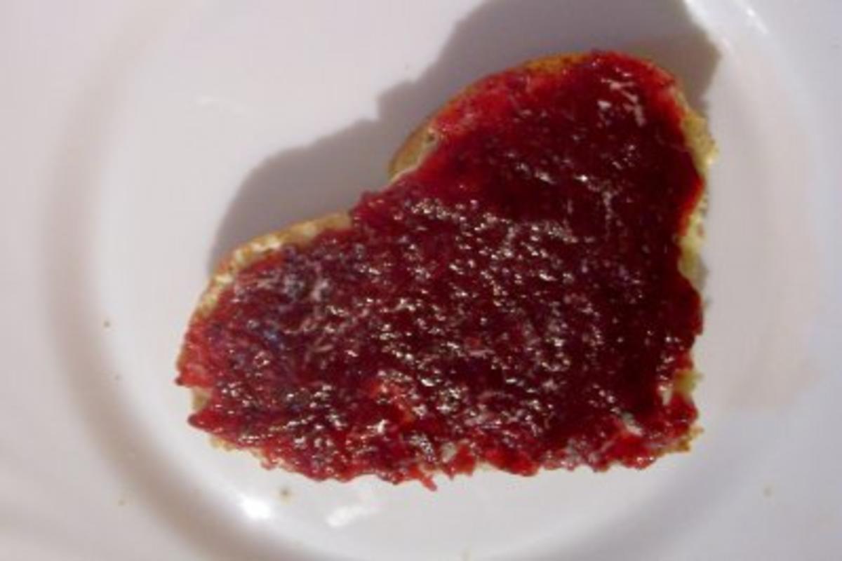Einmachen: Beeren-Marmelade aus Johannisbeeren, Blaubeeren und Himbeeren - Rezept - Bild Nr. 3