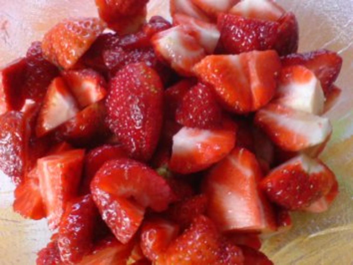 Erdbeer-Sahne-Torte - Rezept - Bild Nr. 4