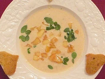 Sellerie-Prosecco-Suppe mit herzlichen Knabbereien - Rezept