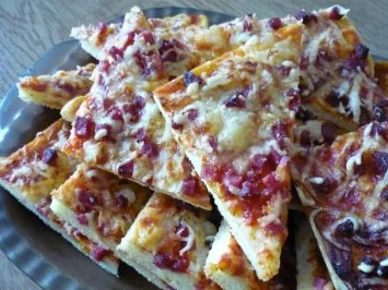 Rezept: Pizzabrot deluxe Bild Nr. 2 Pizzabrot deluxe - Rezept - Bild Nr. 2