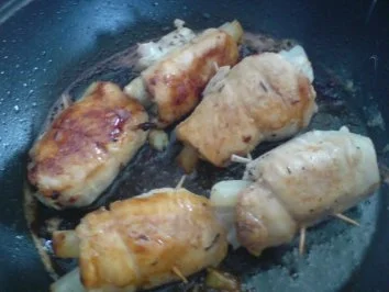 Gefüllte Geflügelrollen mit Senfsoße - Rezept - Bild Nr. 8