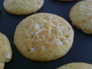 Muffins mit leckerer Pflaumenmuß-Füllung und einer Zuckerhaube - Rezept - Bild Nr. 5