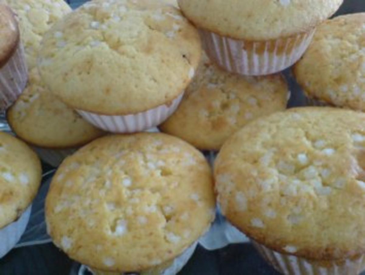Muffins mit leckerer Pflaumenmuß-Füllung und einer Zuckerhaube - Rezept - Bild Nr. 6