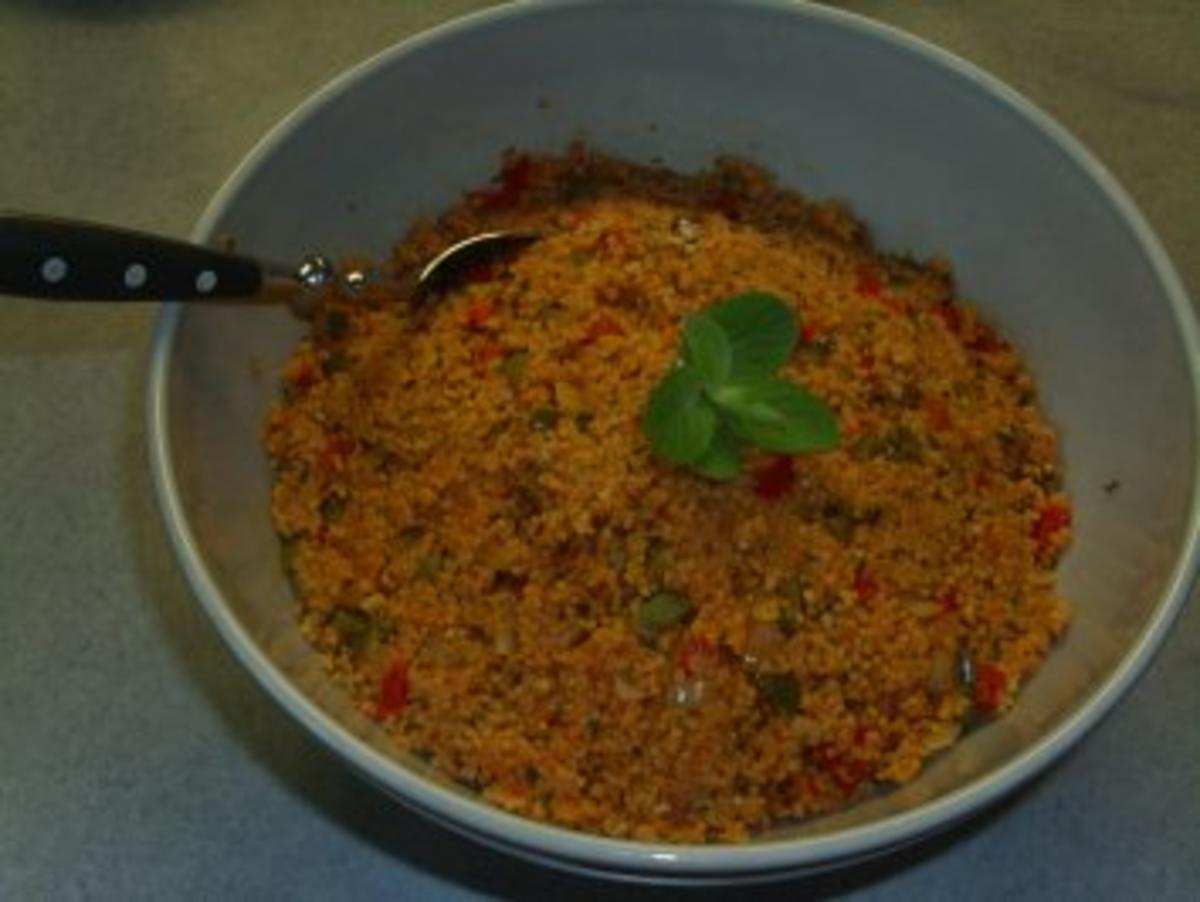 Salate: Couscous-Salat ( Türkische kisir ) - Rezept