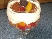 Mascarponecreme auf Erdbeer-Orangensalat - Rezept