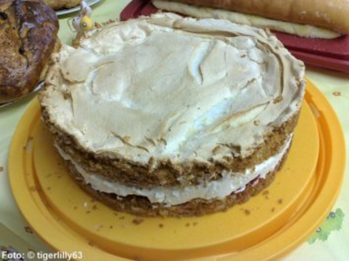 Erdbeer-Baiser-Torte - Rezept mit Bild - kochbar.de