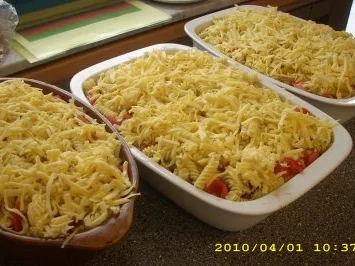 Nudelauflauf mit Salami und frischen Tomaten - Rezept - Bild Nr. 4