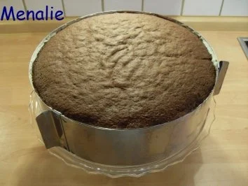 Rezept: Schwarzwälder Kirschtorte Bild Nr. 4 Schwarzwälder Kirschtorte - Rezept - Bild Nr. 4