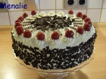 Rezept: Schwarzwälder Kirschtorte Schwarzwälder Kirschtorte - Rezept