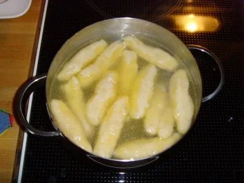 Rezept: XXL Grießnocker'l... Bild Nr. 4 XXL Grießnocker'l... - Rezept - Bild Nr. 4