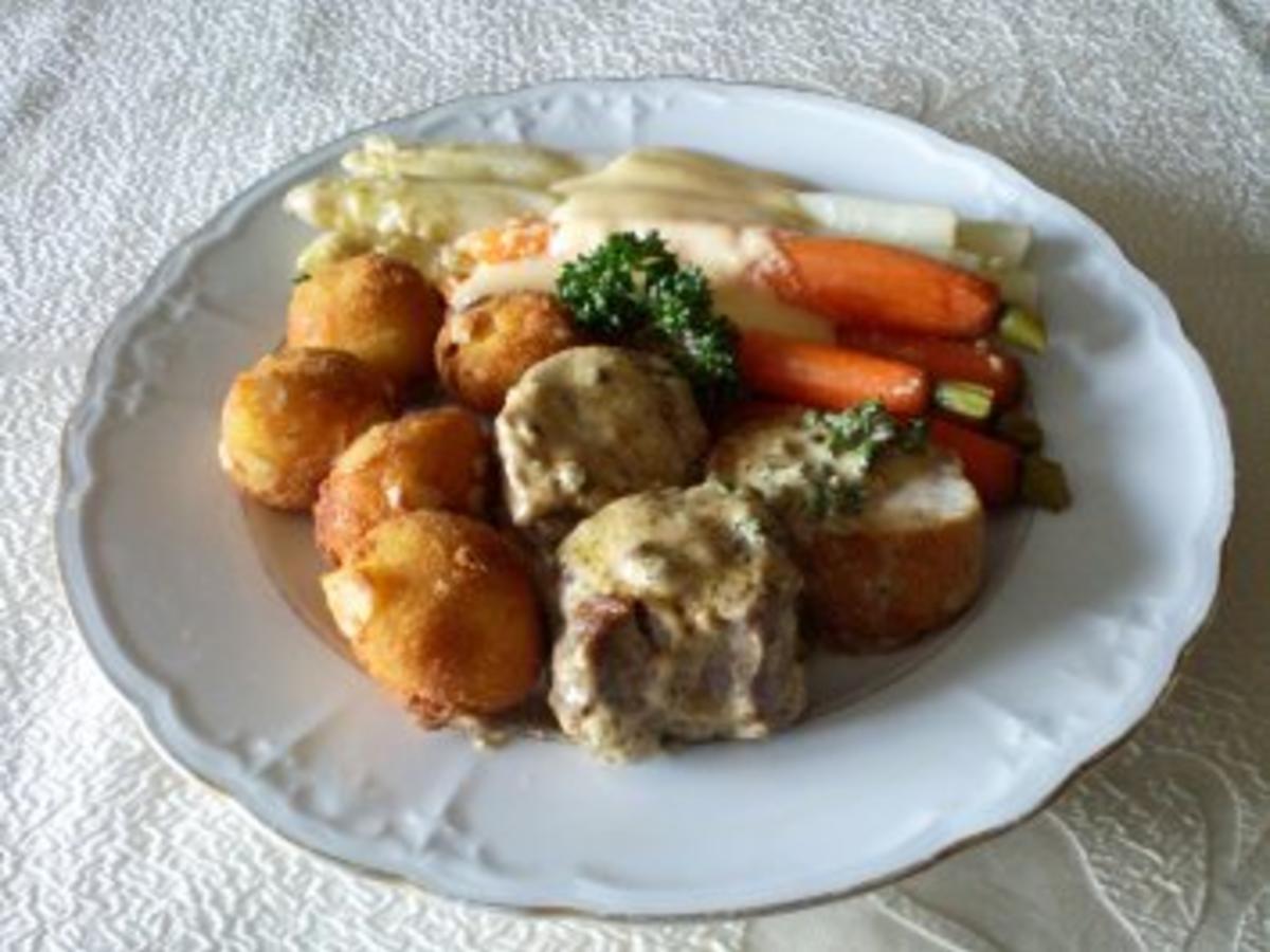 Schweinefilet mit Mandelbällchen - einfach - 166 kcal/100g