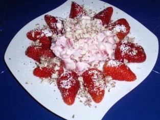 Rezept: Erdbeer-Quark-Dessert Bild Nr. 2 Erdbeer-Quark-Dessert - Rezept - Bild Nr. 2