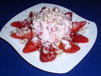 Rezept: Erdbeer-Quark-Dessert Bild Nr. 3 Erdbeer-Quark-Dessert - Rezept - Bild Nr. 3