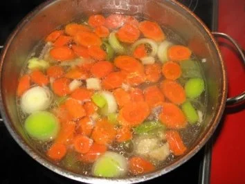 Rindfleischsuppe mit Gemüse und Reis - Rezept - Bild Nr. 4
