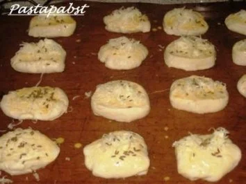 Rezept: Zwiebelrahmsüppchen Bild Nr. 3 Zwiebelrahmsüppchen - Rezept - Bild Nr. 3