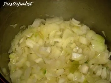 Rezept: Zwiebelrahmsüppchen Bild Nr. 2 Zwiebelrahmsüppchen - Rezept - Bild Nr. 2