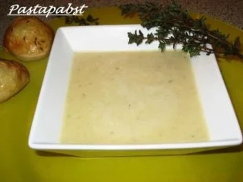 Rezept: Zwiebelrahmsüppchen Zwiebelrahmsüppchen - Rezept