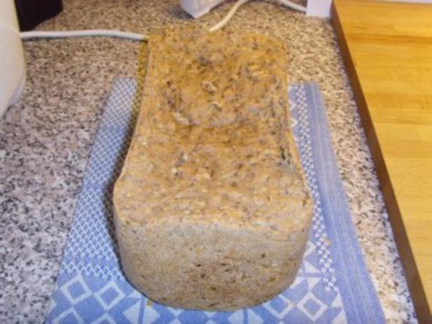 Dinkelvollkornbrot... aus dem Brotbackautomat - Rezept mit Bild ...