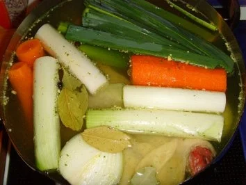 Hühnerbrühe...zum Gesunden....oder - Rezept - Bild Nr. 2