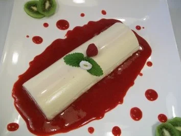 Tonka Panna Cotta mit Himbeercoulis - Rezept