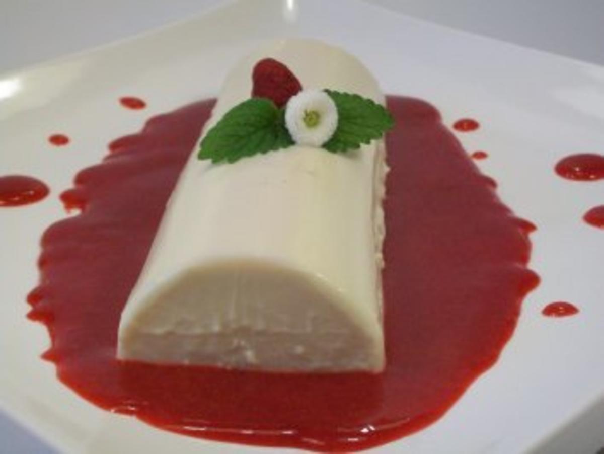 Tonka Panna Cotta mit Himbeercoulis - Rezept - Bild Nr. 5