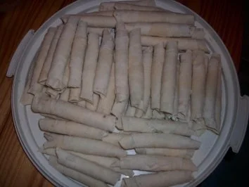 Rezept: Zigarren - Börek mit Hirtenkäse und frischen Kräuter Zigarren - Börek mit Hirtenkäse und frischen Kräuter - Rezept