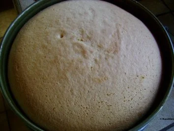 Rezept: Kuchen: Erdbeer-Käsesahne Torte Bild Nr. 3 Kuchen: Erdbeer-Käsesahne Torte - Rezept - Bild Nr. 3