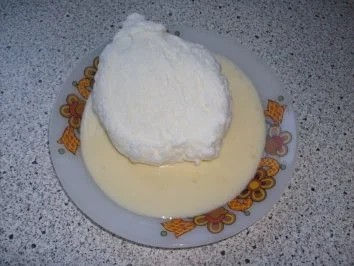 Schnee-Eier mit Vanillesoße - Rezept