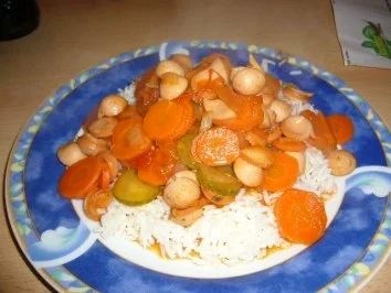 Rezept: Würstchen-Gulasch Bild Nr. 3 Würstchen-Gulasch - Rezept - Bild Nr. 3