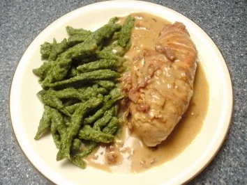 Hähnchenrust gefüllt mit Mozarella und getrockneten Tomaten - Rezept