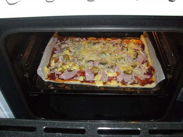 Rezept: Blätterteig-Pizza Bild Nr. 2 Blätterteig-Pizza - Rezept - Bild Nr. 2