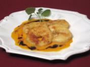 Apfelschnitzel im Teigmantel mit Sanddorn- und Holundersoße - Rezept