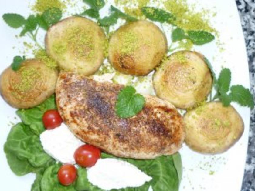 Hähnchenfilet Ras El Hanout an Champignonköpfen mit Pistaziensalz und ...