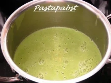 Rezept: Erbsen-Curry-Suppe mit Minz Schaum Bild Nr. 2 Erbsen-Curry-Suppe mit Minz Schaum - Rezept - Bild Nr. 2