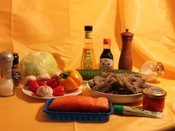 Rezept: Salat mit Meeresfrüchten an Sashimi aus Lachs und Shrimps Bild Nr. 2 Salat mit Meeresfrüchten an Sashimi aus Lachs und Shrimps - Rezept - Bild Nr. 2