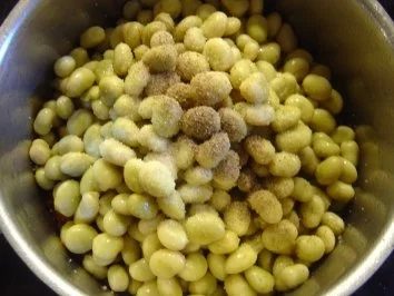 Rezept: Dicke Bohnen (Saubohnen) nach "Oma´s Art Dicke Bohnen (Saubohnen) nach "Oma´s Art - Rezept