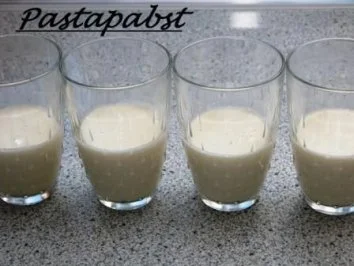 Rezept: Thymian Panna Cotta mit Himbeerespuma Bild Nr. 3 Thymian Panna Cotta mit Himbeerespuma - Rezept - Bild Nr. 3