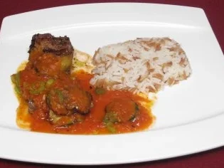 Rezept: Gegrilltes Lamm mit Knoblauchgemüsesoße und Orientreis Gegrilltes Lamm mit Knoblauchgemüsesoße und Orientreis - Rezept