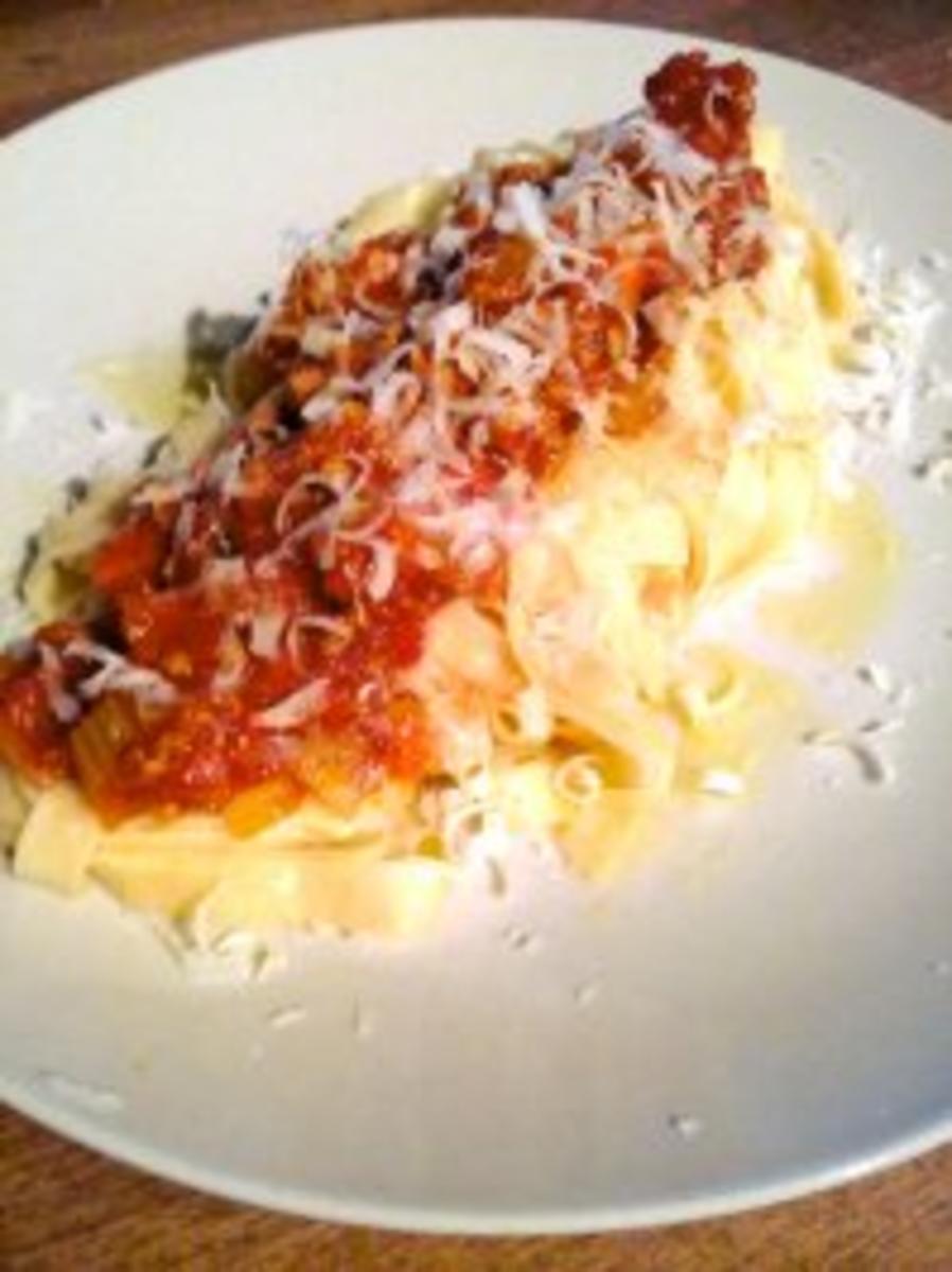 Spaghetti Bolognese mit Fenchel und Chili - Rezept - Bild Nr. 3