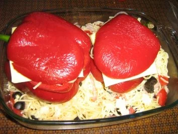 Rezept: Gefüllte Paprika mit Saghettini und Oliven Bild Nr. 6 Gefüllte Paprika mit Saghettini und Oliven - Rezept - Bild Nr. 6