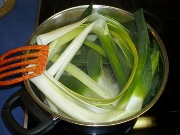 Rezept: Porreerouladen Bild Nr. 2 Porreerouladen - Rezept - Bild Nr. 2