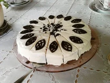 Rezept: Kirschtorte Bild Nr. 2 Kirschtorte - Rezept - Bild Nr. 2