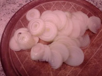 Fleischkäse in Zwiebel-Bier-Sosse - Rezept - Bild Nr. 3