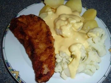 Käseschnitzel mit Blumenkohl,Salzkartoffeln und Sauce Hollandaise - Rezept - Bild Nr. 7