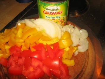 Rezept: Fleisch: Hähnchenleber auf scharfem Mexiko Gemüse Bild Nr. 5 Fleisch: Hähnchenleber auf scharfem Mexiko Gemüse - Rezept - Bild Nr. 5