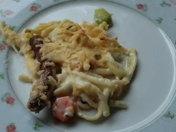 Spaetzle und Roestbratwuerstchen treffen sich zu einem Auflauf - Rezept - Bild Nr. 6