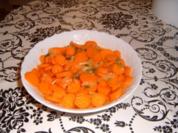 Pikanter Möhrensalat - Rezept