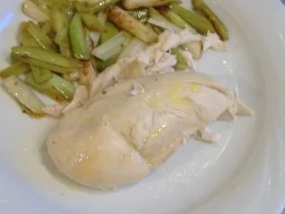 Rezept: Maispoularde im Salzmantel Maispoularde im Salzmantel - Rezept