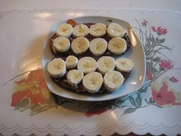 Bananen Brot mit Nuss - Nougat - Creme - Rezept