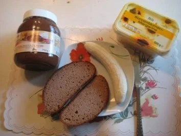 Bananen Brot mit Nuss - Nougat - Creme - Rezept - Bild Nr. 2